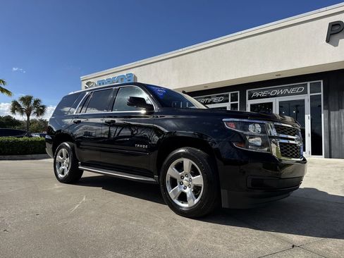 Used 2018 Chevrolet Tahoe LS w/ All-Season Package image 23