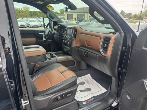 Used 2022 Chevrolet Silverado 3500 High Country w/ Z71 Off-Road Package AWD/4WD image 11