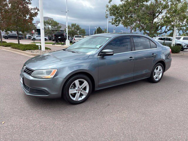 Used 2013 Volkswagen Jetta TDI FWD image 3