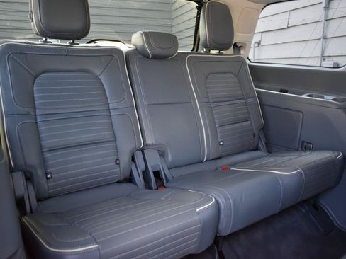 Used 2018 Lincoln Navigator Black Label w/ Cargo Package AWD/4WD image 30