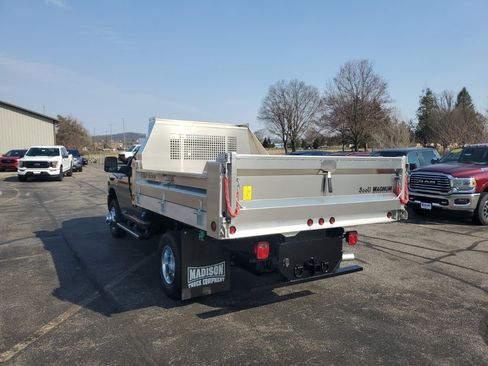New 2023 RAM 3500 Tradesman image 4