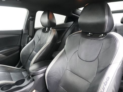 Used 2016 Hyundai Veloster Turbo image 10