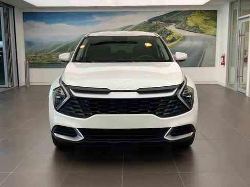 Used 2023 Kia Sportage EX FWD image 3