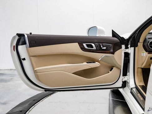 Used 2014 Mercedes-Benz SL 550 image 93