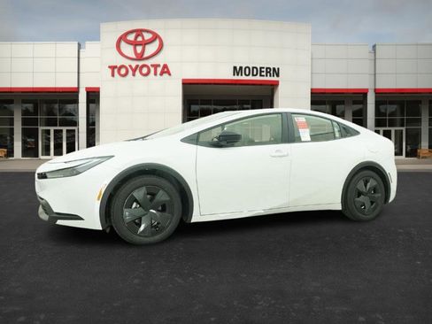 New 2026 Toyota Prius LE image 8