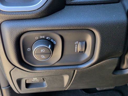 Used 2023 RAM 1500 Lone Star image 15