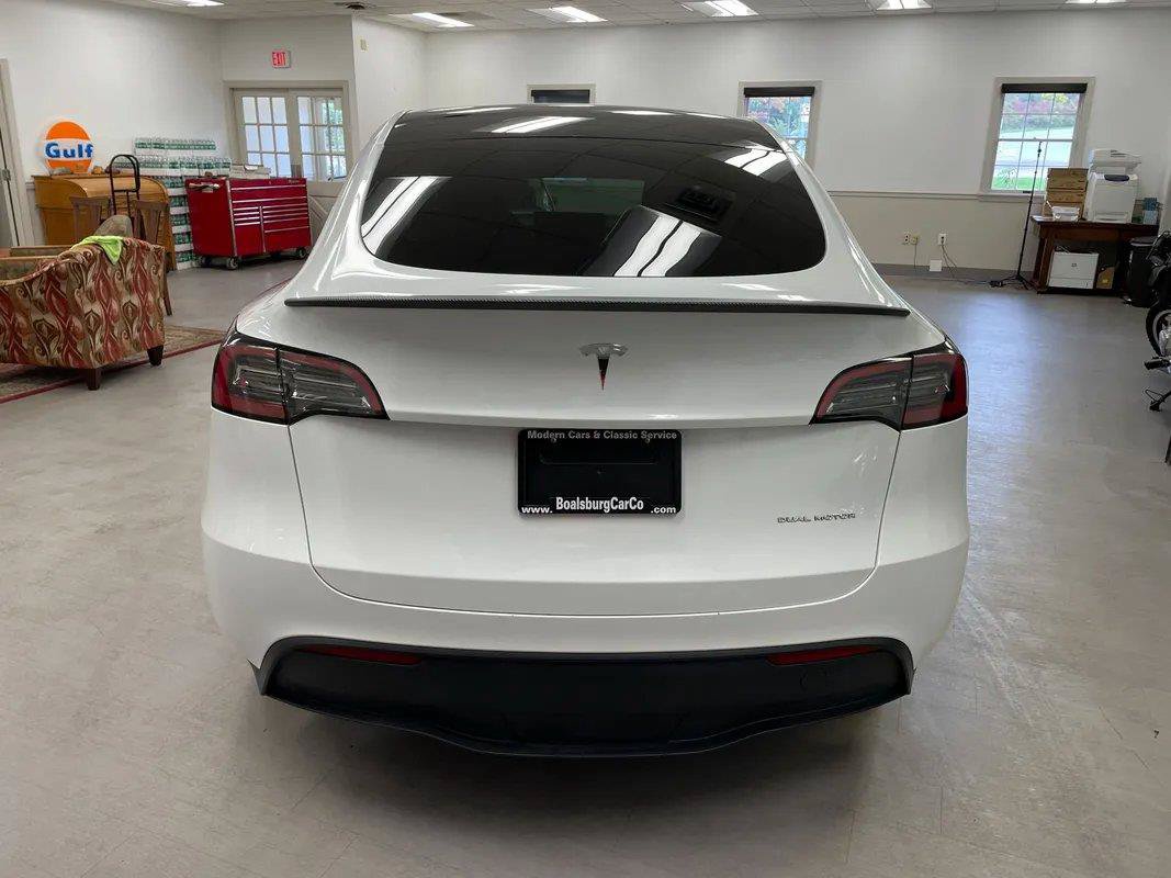 Used 2023 Tesla Model Y AWD image 37
