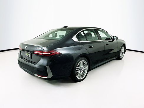Used 2024 BMW 530i image 9