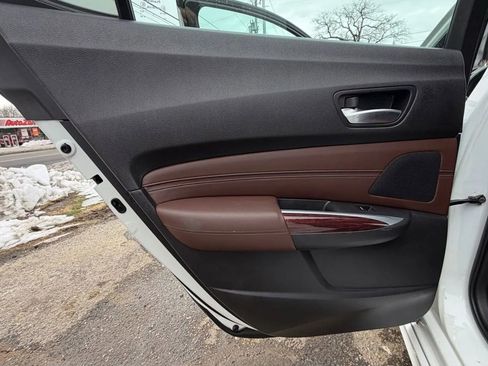 Used 2016 Acura TLX w/ Technology Package FWD image 16