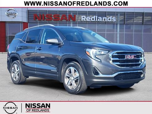 Used 2020 GMC Terrain SLT image 1