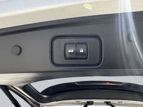 Used 2023 Nissan Pathfinder SL w/ SL Premium Package FWD image 62