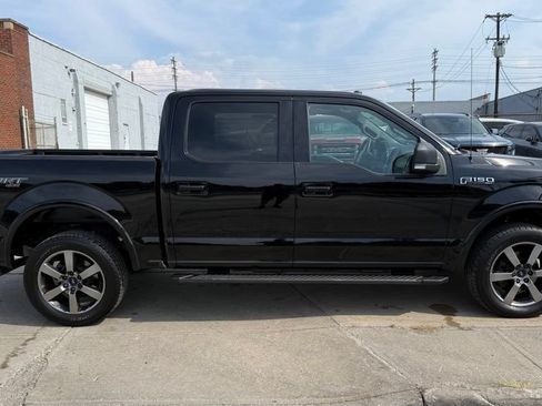 Used 2017 Ford F150 XLT w/ Equipment Group 302A Luxury AWD/4WD image 5