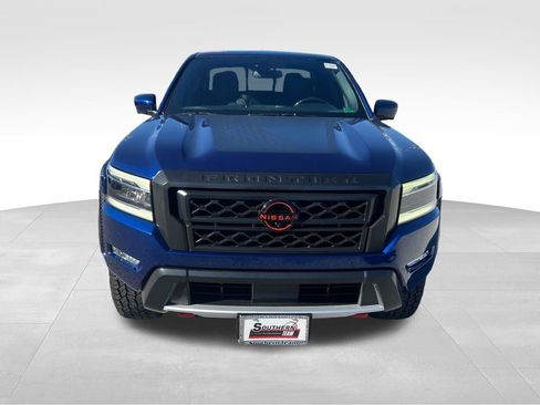 Used 2022 Nissan Frontier PRO-4X image 9