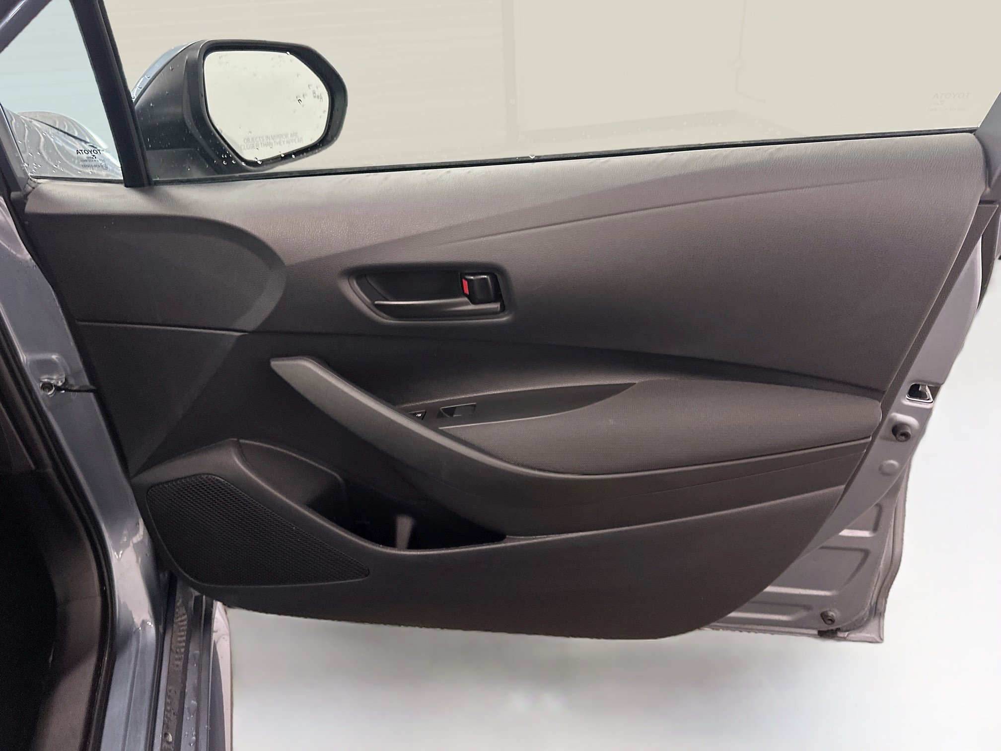 Used 2026 Toyota Corolla LE FWD image 32