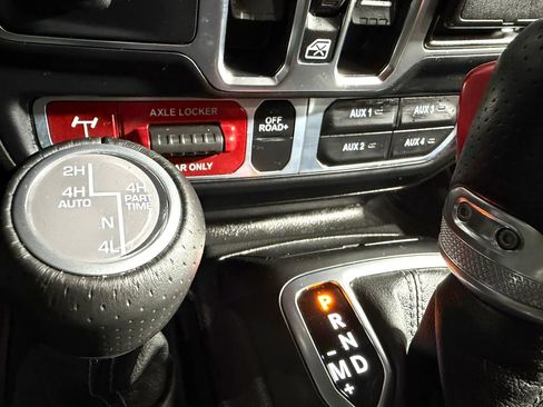 Used 2024 Jeep Gladiator Mojave image 27