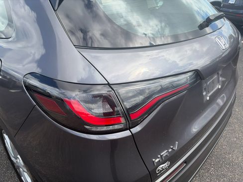 Certified 2025 Honda HR-V LX image 12
