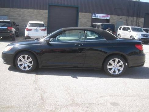 Used 2012 Chrysler 200 Touring image 12