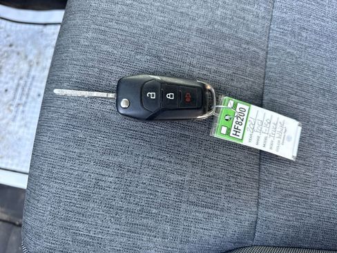 Used 2021 Ford F150 XL w/ Trailer Tow Package image 12