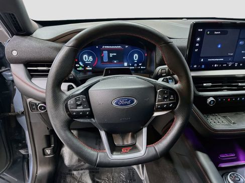 Used 2025 Ford Explorer ST AWD/4WD image 11