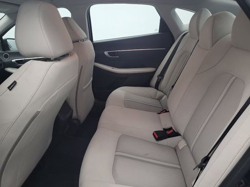 Used 2023 Hyundai Sonata SE FWD image 18