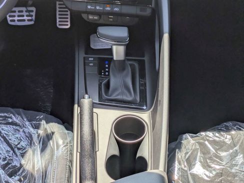 New 2026 Hyundai Elantra Sport FWD image 18