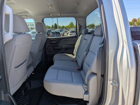 Used 2018 Chevrolet Silverado 1500 Custom w/ Custom Value Package AWD/4WD image 28
