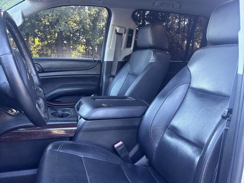 Used 2017 GMC Yukon XL SLT image 25