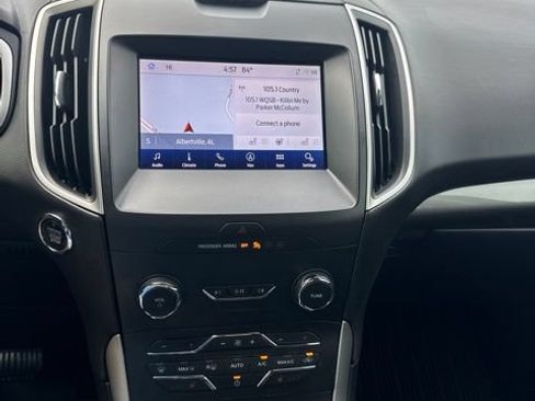 Used 2020 Ford Edge SEL w/ Convenience Package FWD image 16