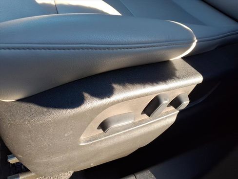 Certified 2023 Cadillac XT4 Luxury w/ Cold Weather Package image 24