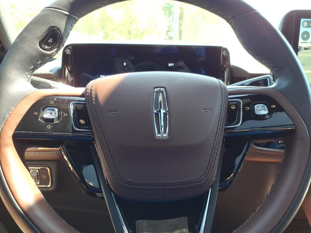 Certified 2025 Lincoln Aviator Reserve w/ Equipment Group 201A AWD/4WD image 26