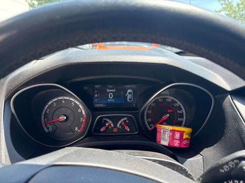 Used 2018 Ford Focus ST w/ Equipment Group 401A FWD image 4