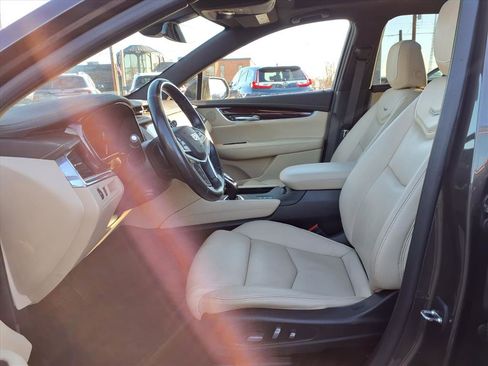 Used 2019 Cadillac XT5 Luxury image 20