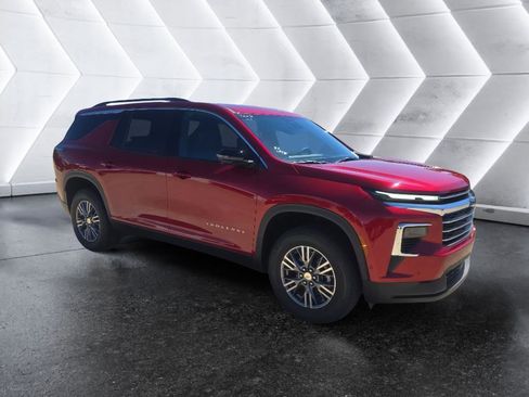 New 2026 Chevrolet Traverse LT w/ Enhanced Driving Package FWD image 3