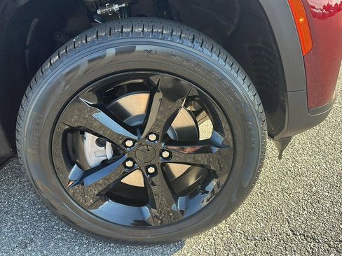 New 2025 Jeep Grand Cherokee L Limited w/ Black Appearance Package image 3