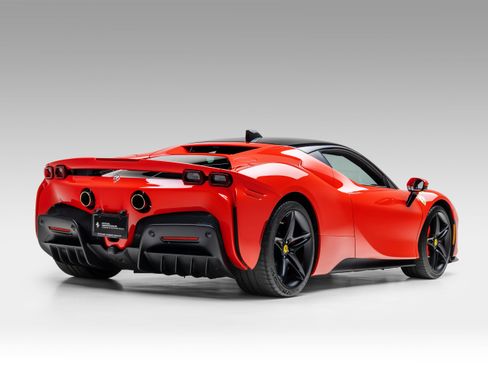 Used 2021 Ferrari SF90 Stradale image 25