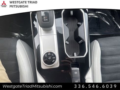 New 2026 Mitsubishi Outlander SE FWD image 15