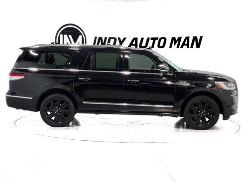 Used 2023 Lincoln Navigator L Reserve AWD/4WD image 3