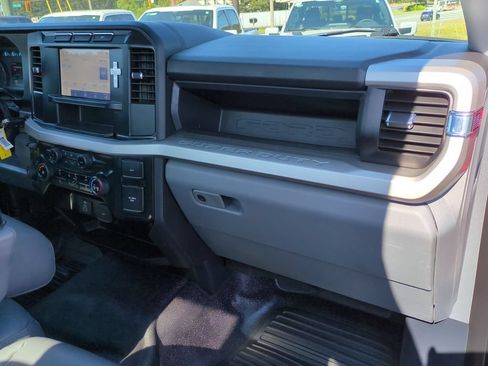 Used 2023 Ford F250 XL w/ XL Off-Road Package AWD/4WD image 18