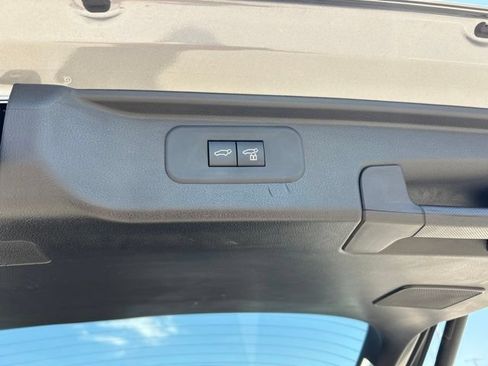 Used 2025 Toyota Grand Highlander FWD image 11