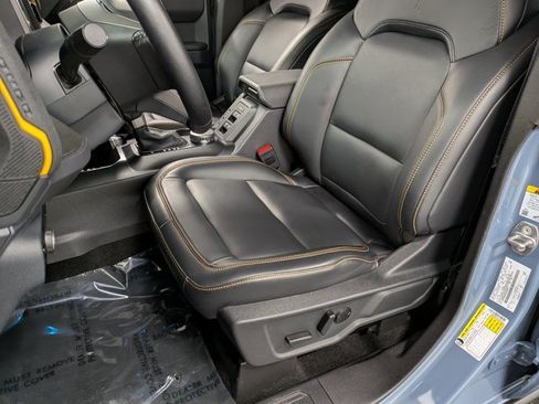 Used 2024 Ford Bronco Badlands image 10