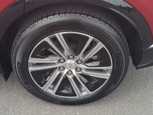 Certified 2024 Cadillac Lyriq Luxury AWD/4WD image 32