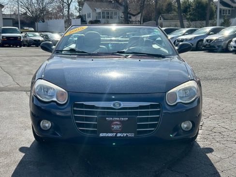 Used 2005 Chrysler Sebring Touring w/ Electronics Convenience Group FWD image 3