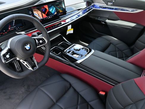 New 2026 BMW 740i image 13