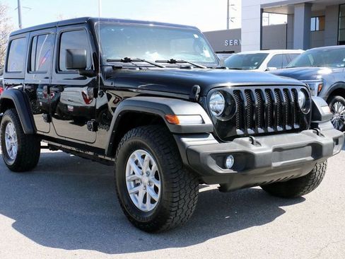 Used 2023 Jeep Wrangler Sport S image 4