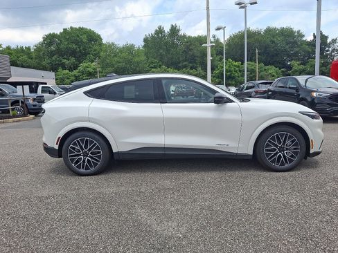 New 2025 Ford Mustang Mach-E Premium image 8