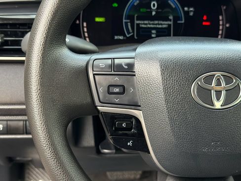 Used 2025 Toyota Camry LE FWD image 22