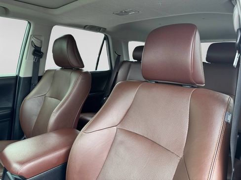 Used 2018 Toyota 4Runner Limited AWD/4WD image 18