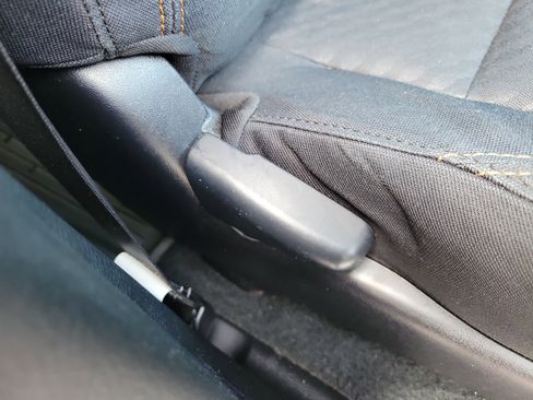 Used 2020 Toyota Tacoma SR5 image 9