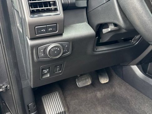 Used 2020 Ford F150 XLT w/ Equipment Group 302A Luxury AWD/4WD image 20