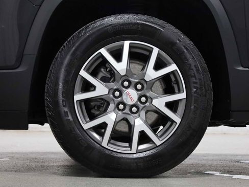 Used 2023 GMC Acadia SLE w/ Driver Convenience Package FWD image 37